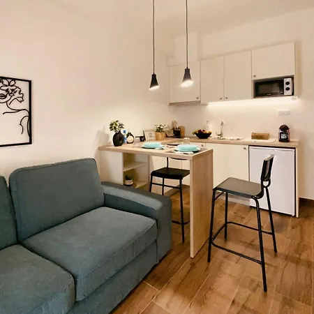 Downtown Opalio Apartment