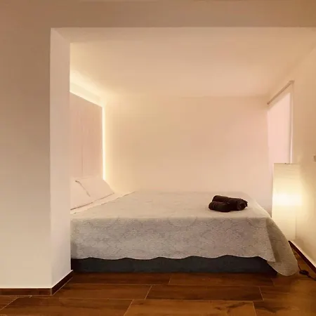 Downtown Opalio Apartment *