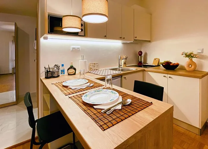 아파트 Downtown Opalio 카발라